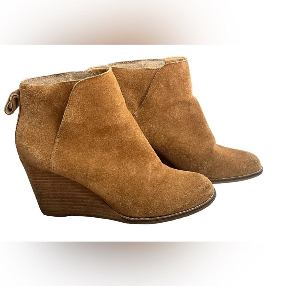 Lucky Brand Ankle Boots Womens Size 8.5 Pull On 3.25” Wedge Cognac Brown Suede